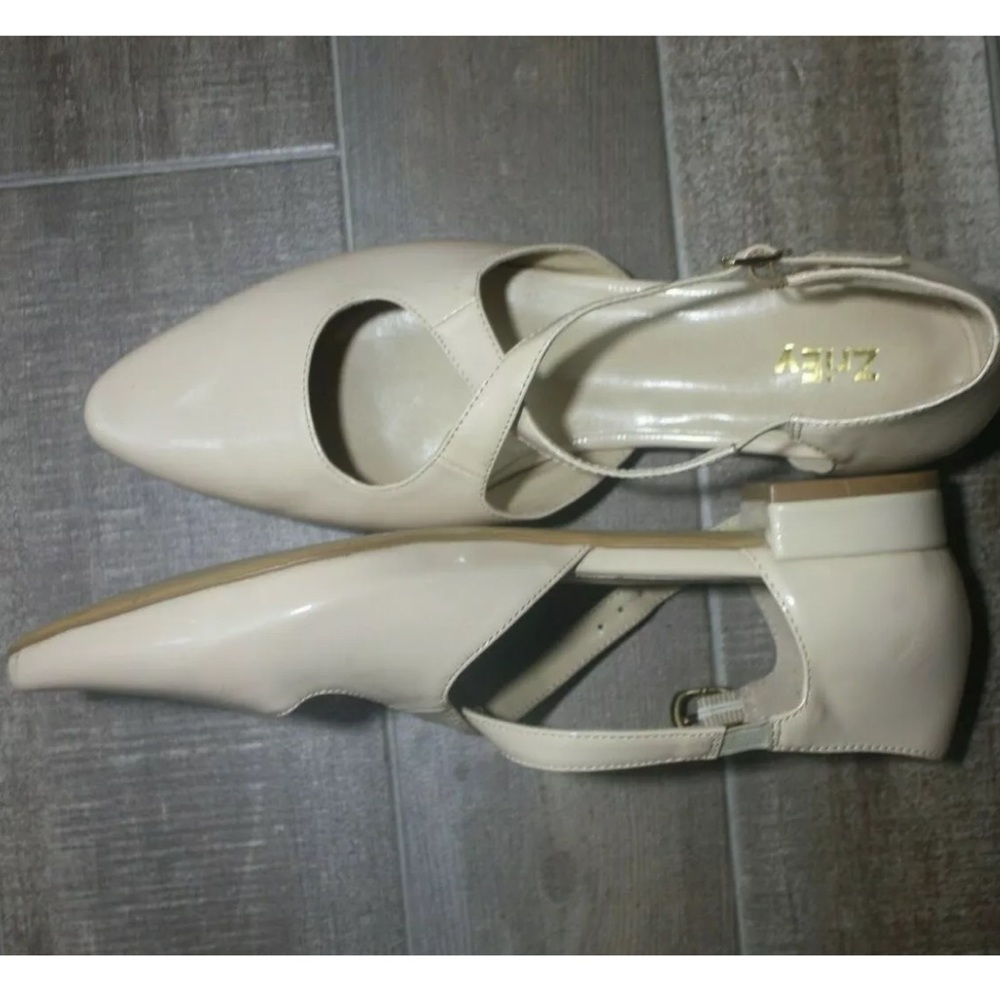 ZRIEY neutral flat sandals with straps